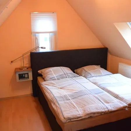 Bt- City,100m2,klima,wifi-parken-frei Lägenhet *